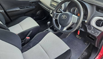 2013 Toyota yaris yr 5 door automatic9.jpg